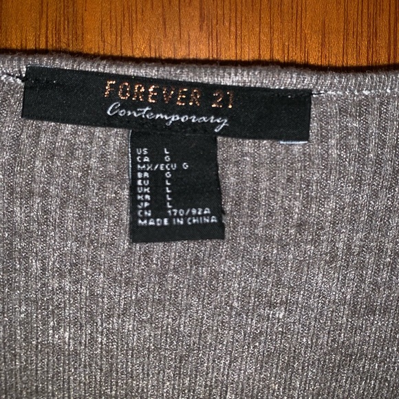 FOREVER 21 contemporary sweater - Picture 2 of 3
